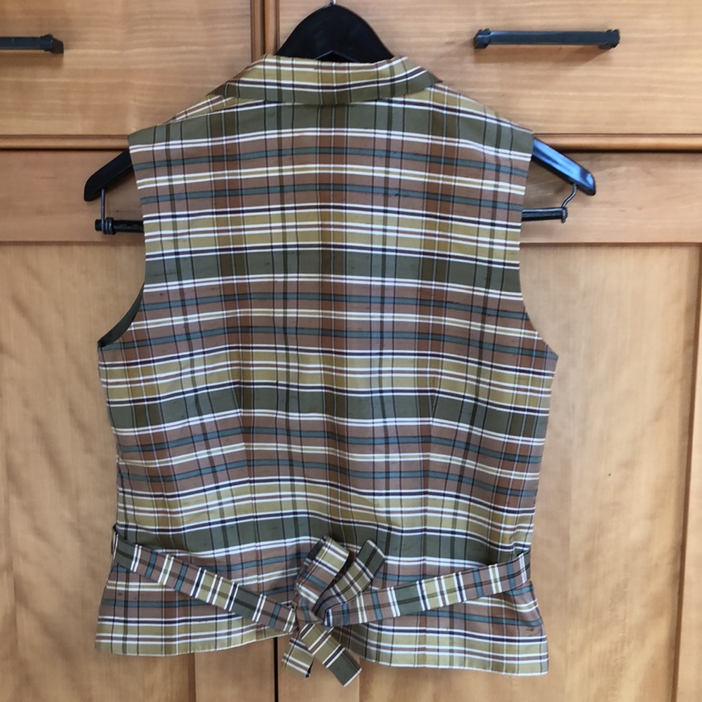 Ann Taylor Silk Wrap Around Top- 6 P (Green, Tan, Gold & White Plaid) - Picture 4 of 11